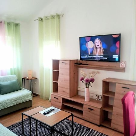 Apartmani Alma Pula Luaran gambar