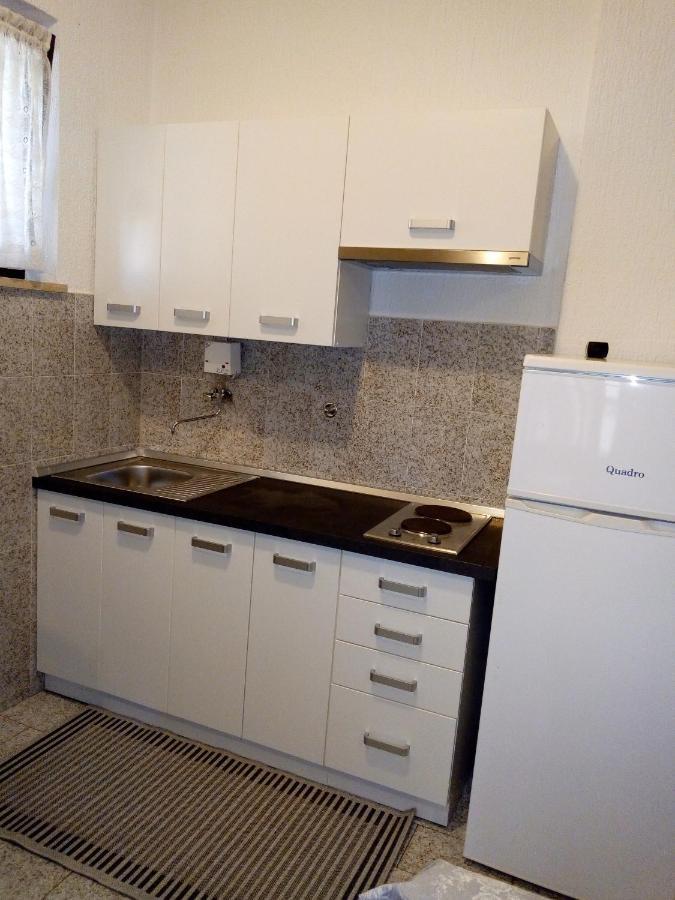 Apartmani Alma Pula Luaran gambar