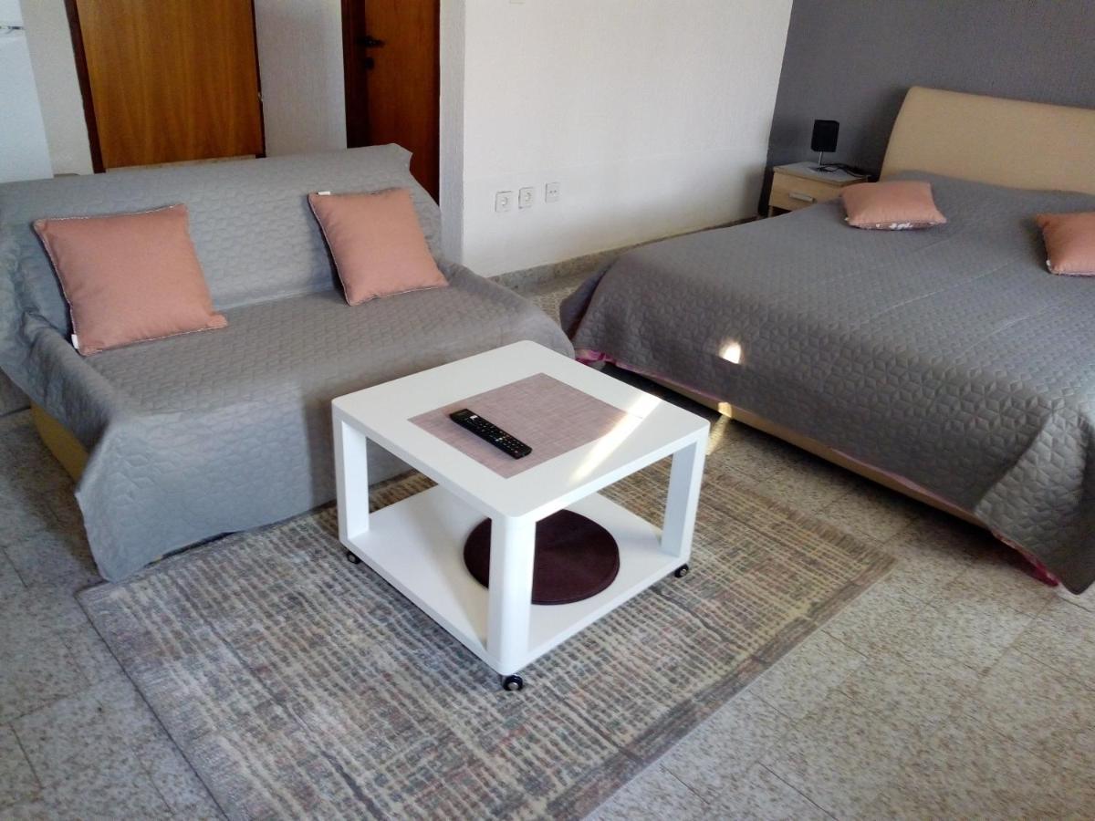 Apartmani Alma Pula Luaran gambar
