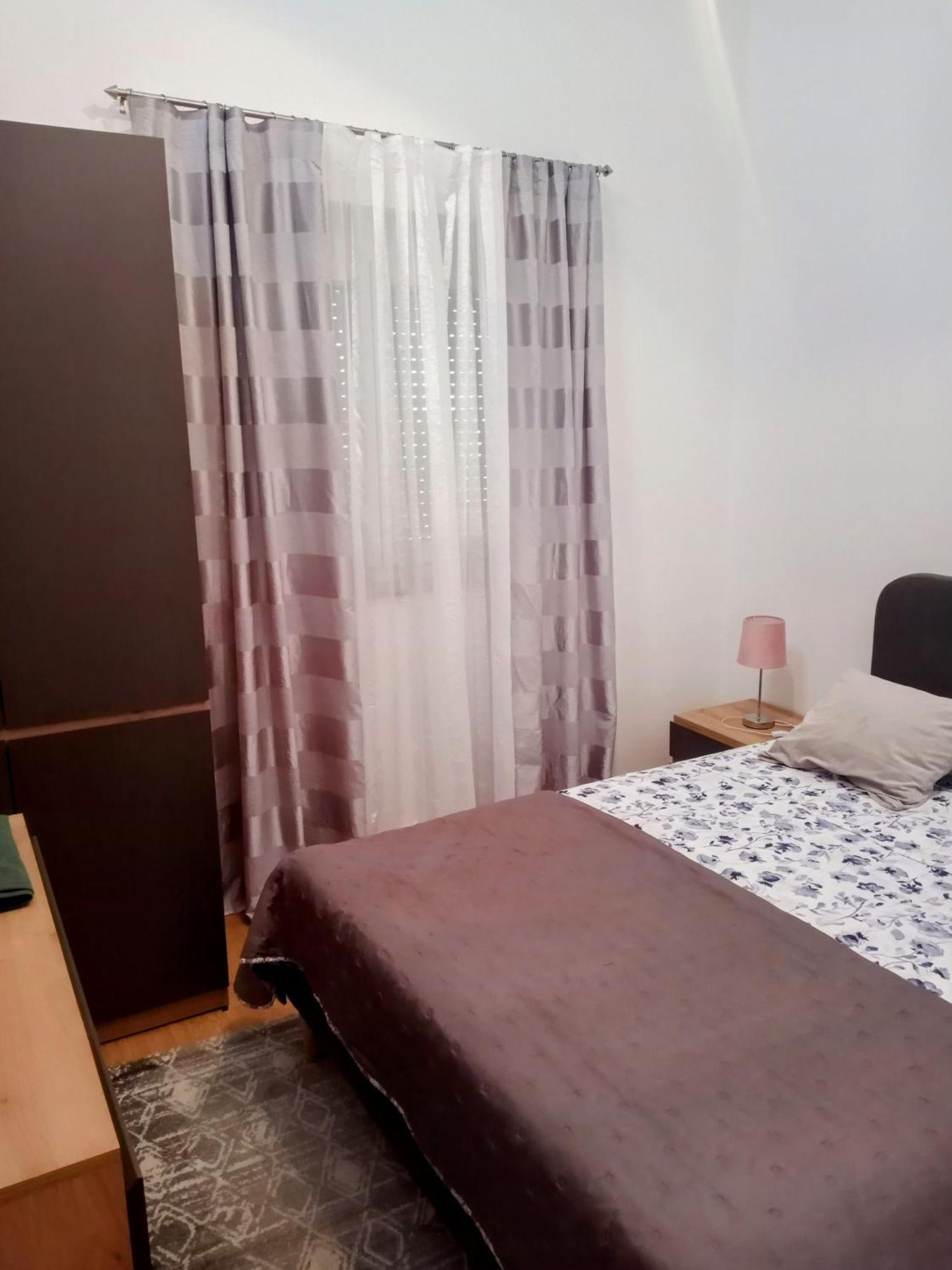 Apartmani Alma Pula Luaran gambar