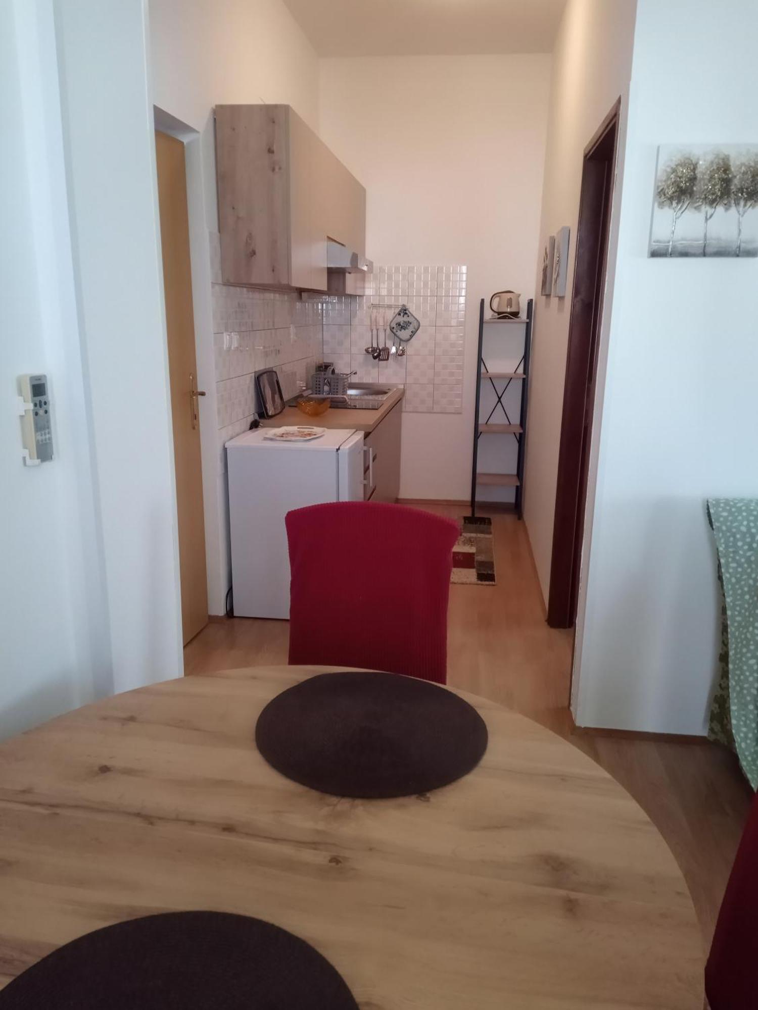 Apartmani Alma Pula Luaran gambar